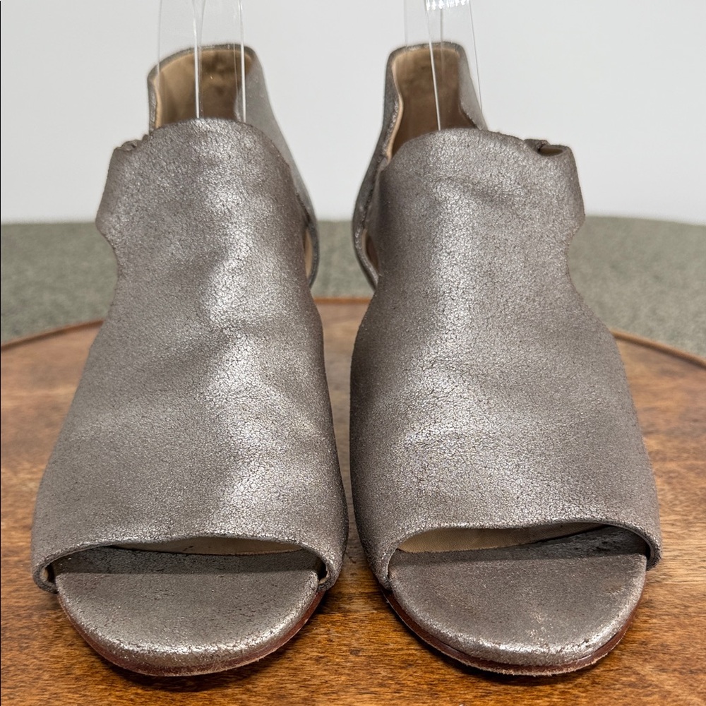 Eileen Fisher Sandals Wm 9.5 Iris Metallic Silver Leather Block Heel Pewter - Picture 2 of 14